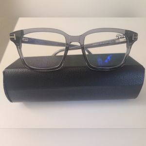 NEW & AUTHENTIC TOM FORD EYEGLASSES MODEL- TF5661-B, 51-18-145
